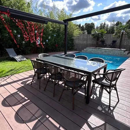 Villa Avec Piscine - 15 ' Jo - Vélos - 30 ' *